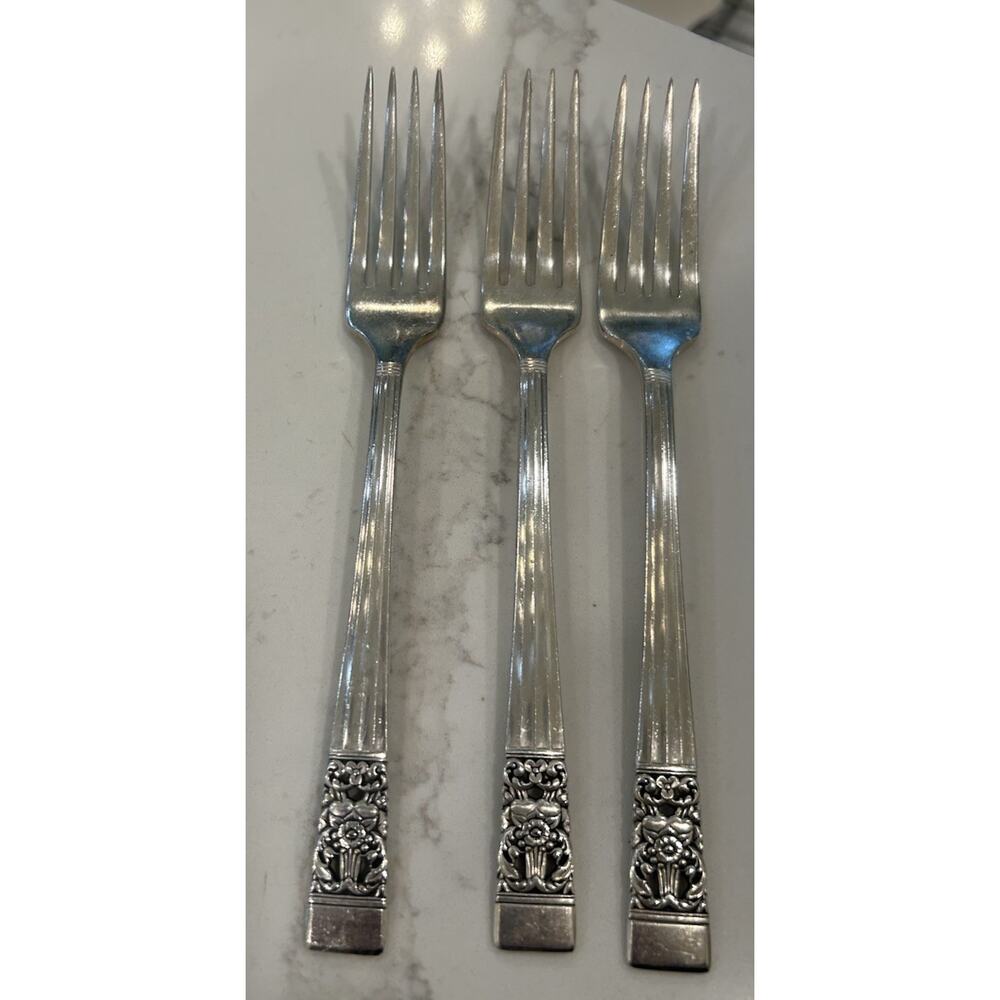 Vtg Set Of 3 Oneida Community CORONATION 7.5” Dinner Forks Silverplate 1936 EUC‎